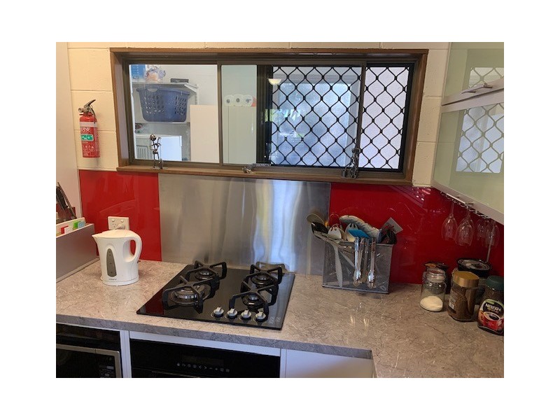 9 Pullen Street, Coochiemudlo Island QLD 4184