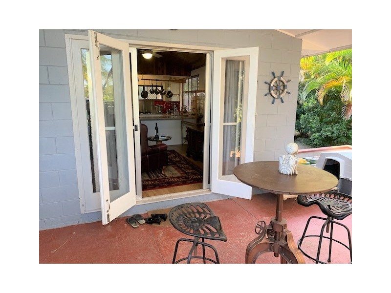 9 Pullen Street, Coochiemudlo Island QLD 4184