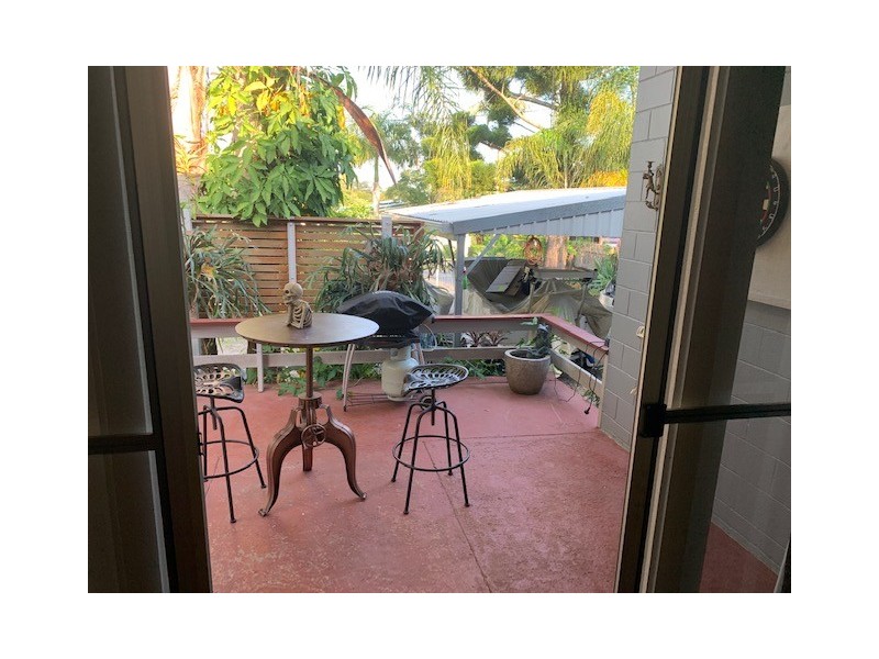 9 Pullen Street, Coochiemudlo Island QLD 4184