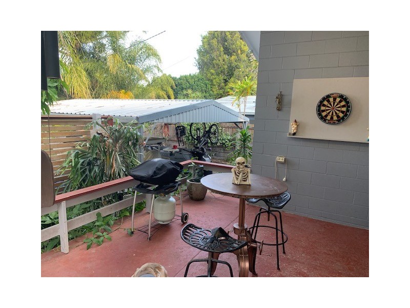 9 Pullen Street, Coochiemudlo Island QLD 4184