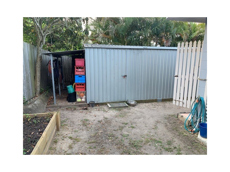 9 Pullen Street, Coochiemudlo Island QLD 4184