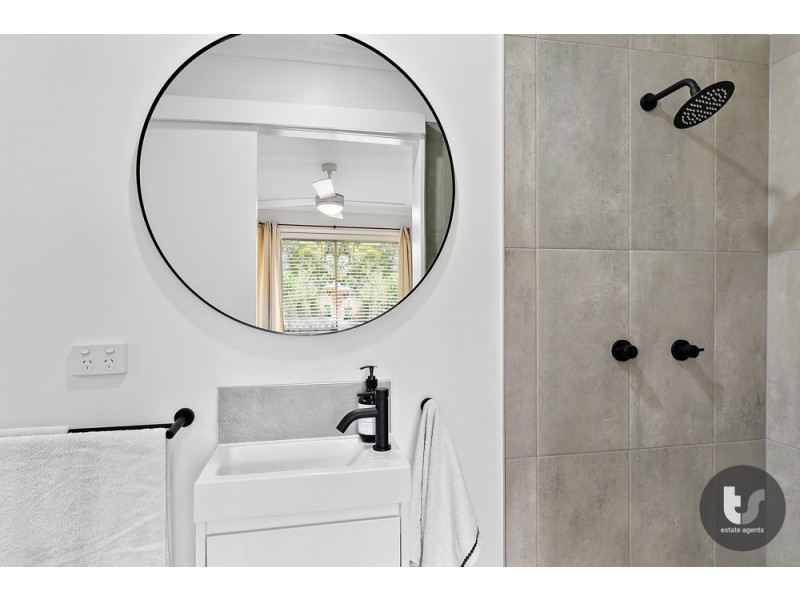 28 Tulloch Drive, Wellington Point QLD 4160