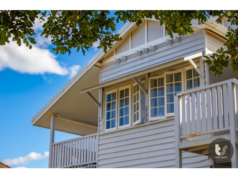 14 Base Street, Victoria Point QLD 4165