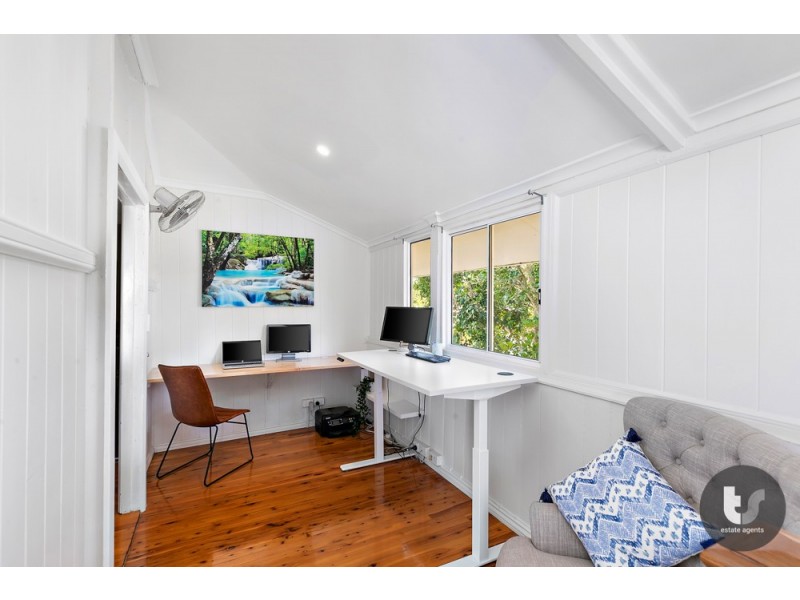 14 Base Street, Victoria Point QLD 4165