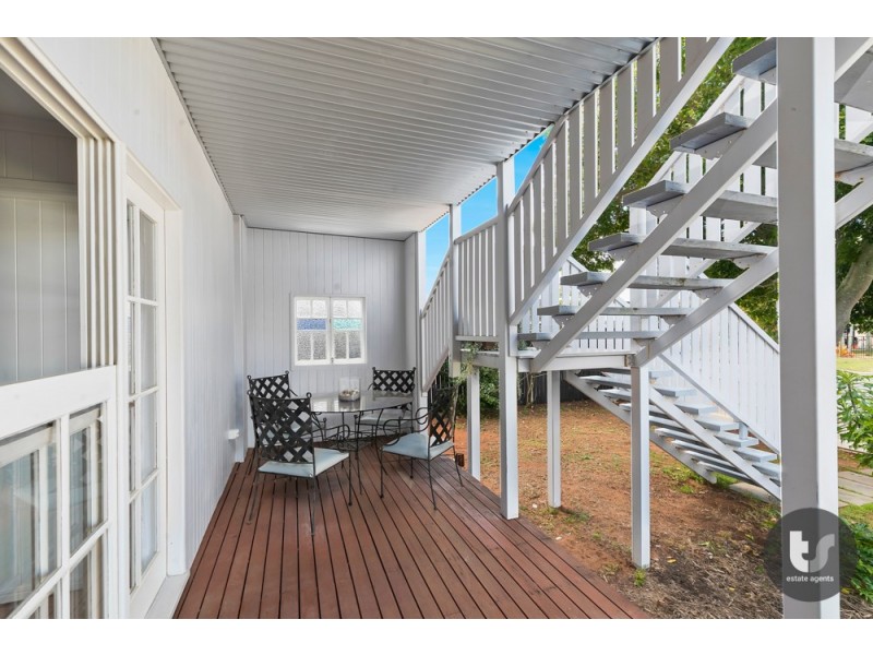 14 Base Street, Victoria Point QLD 4165