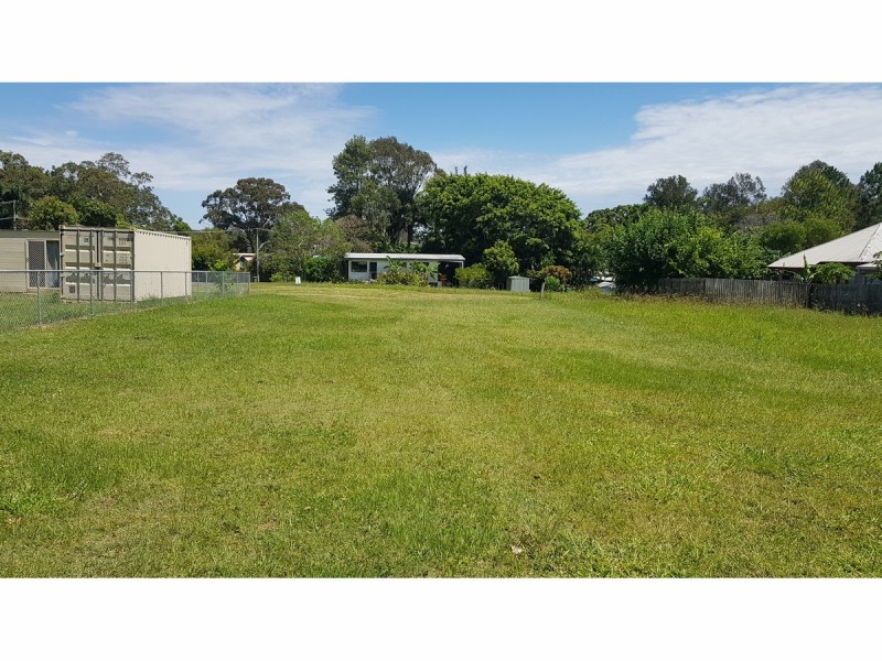 35 Crest Haven, Lamb Island QLD 4184