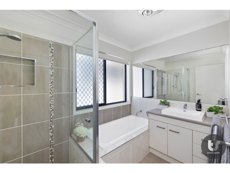 49 Thorneside Road, Thorneside QLD 4158