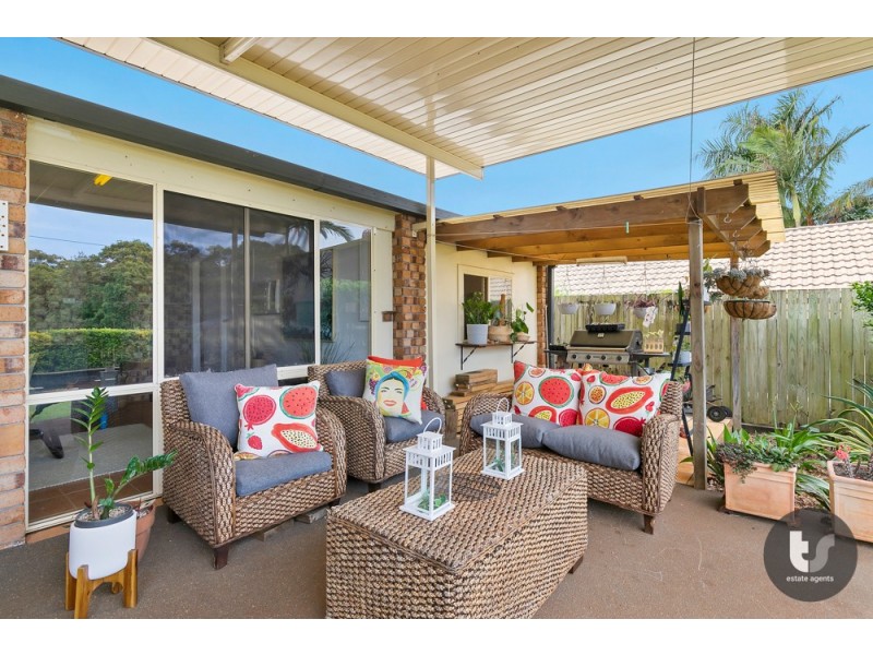 20 Mashie Place, Redland Bay QLD 4165