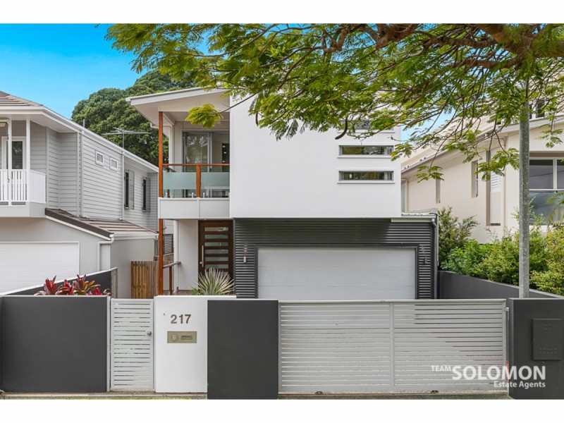 217 Main Road, Wellington Point QLD 4160