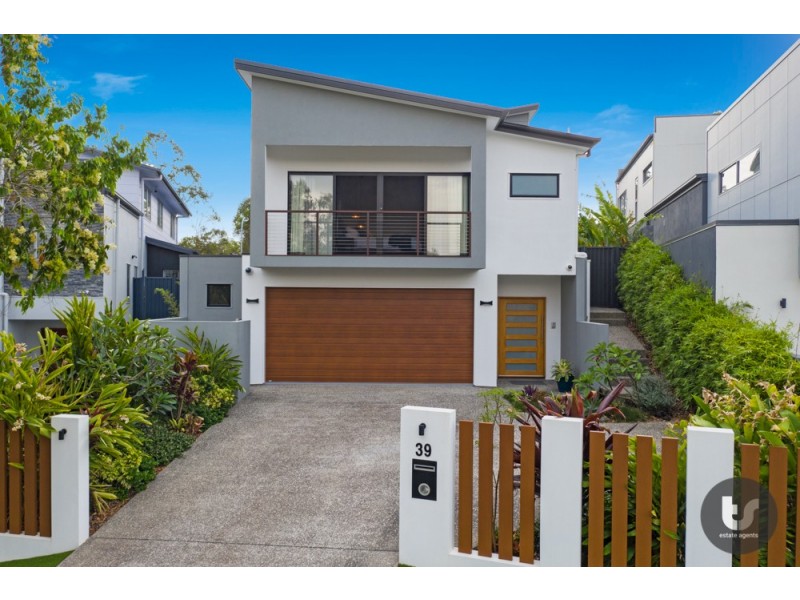 39 Nelson Place, Carindale QLD 4152
