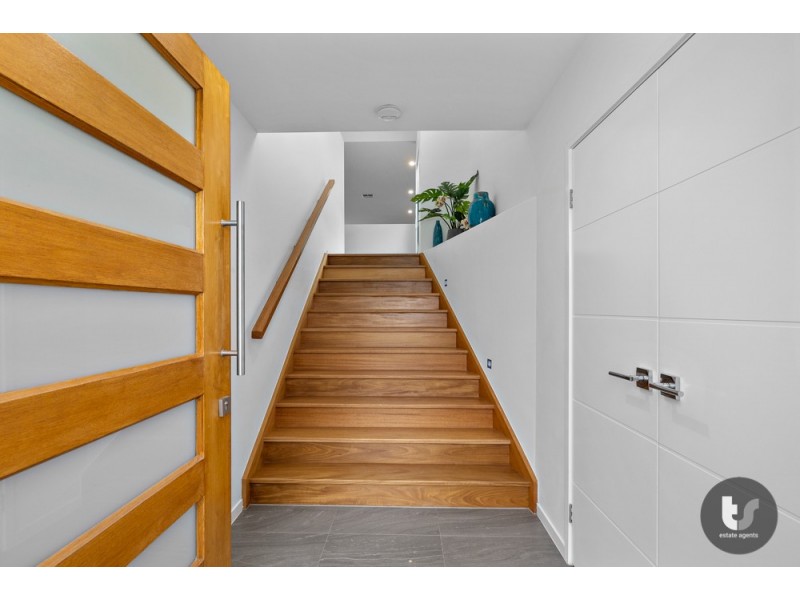 39 Nelson Place, Carindale QLD 4152