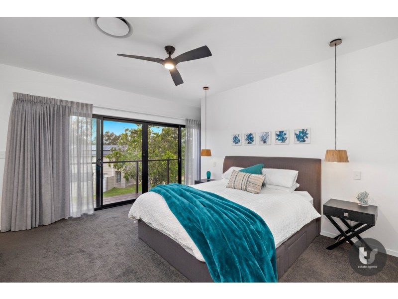 39 Nelson Place, Carindale QLD 4152