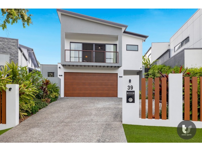 39 Nelson Place, Carindale QLD 4152