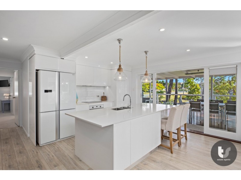 44 Buliti Street, Hope Island QLD 4212