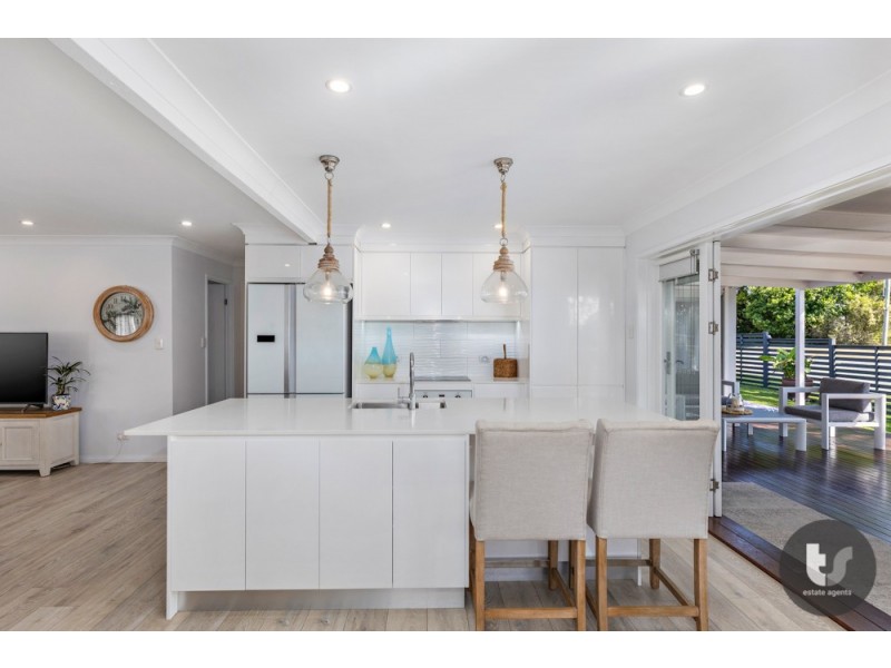 44 Buliti Street, Hope Island QLD 4212