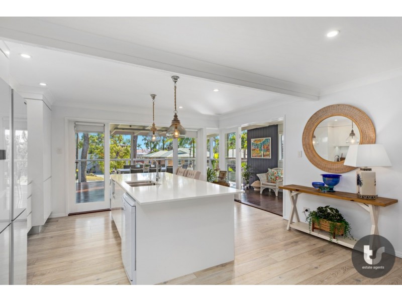 44 Buliti Street, Hope Island QLD 4212