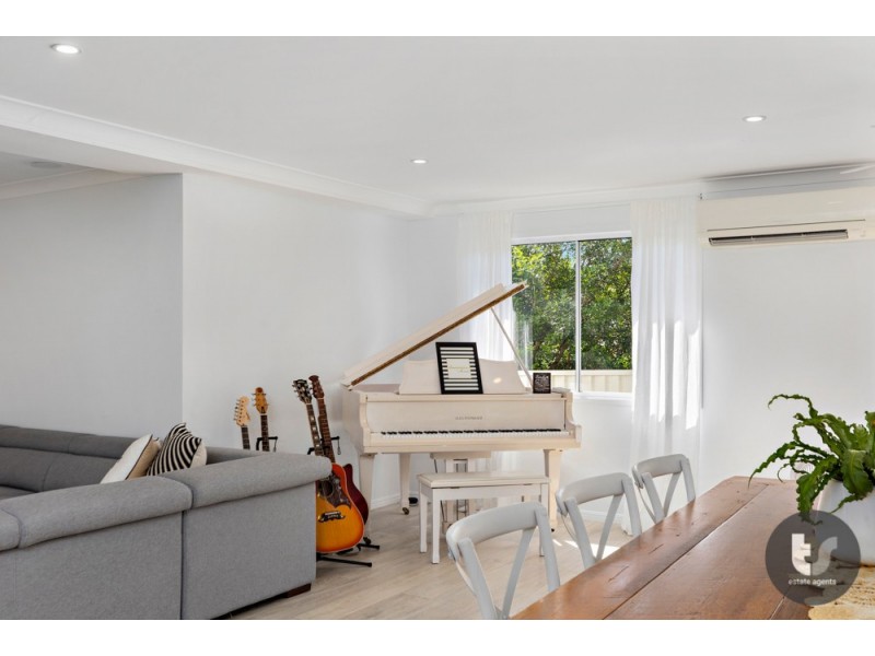 44 Buliti Street, Hope Island QLD 4212