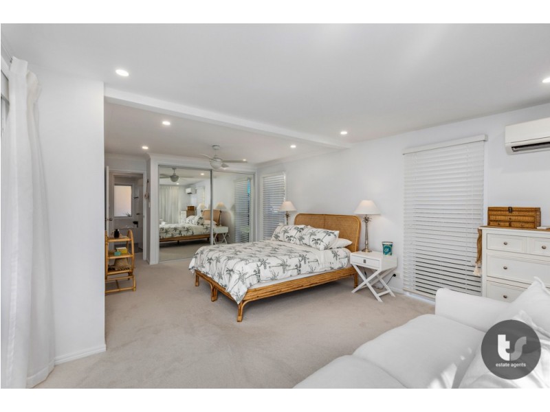 44 Buliti Street, Hope Island QLD 4212