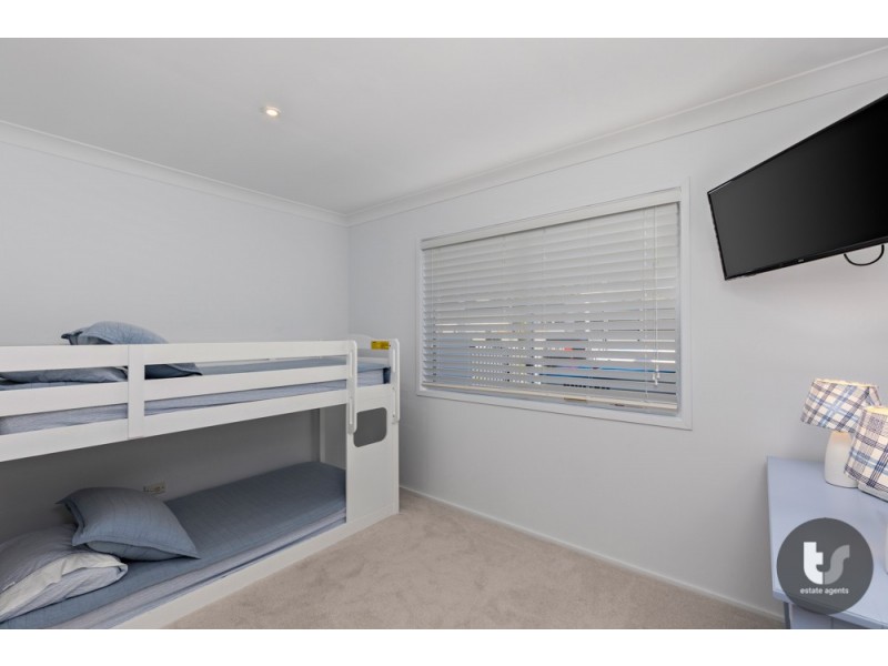 44 Buliti Street, Hope Island QLD 4212