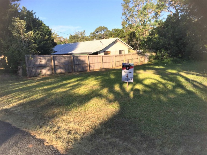 4 Dawn Street, Coochiemudlo Island QLD 4184