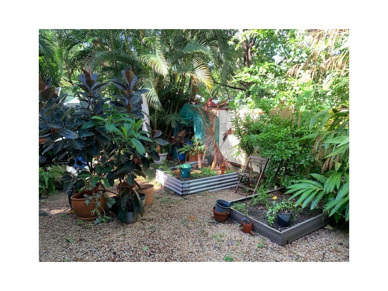 19 Merindah Street, Coochiemudlo Island QLD 4184