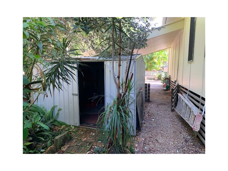 19 Merindah Street, Coochiemudlo Island QLD 4184