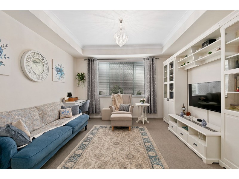 32 Amalia Street, Birkdale QLD 4159