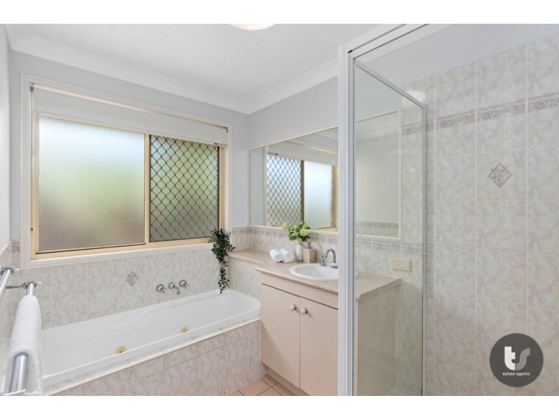 6 Laurance Court, Wellington Point QLD 4160