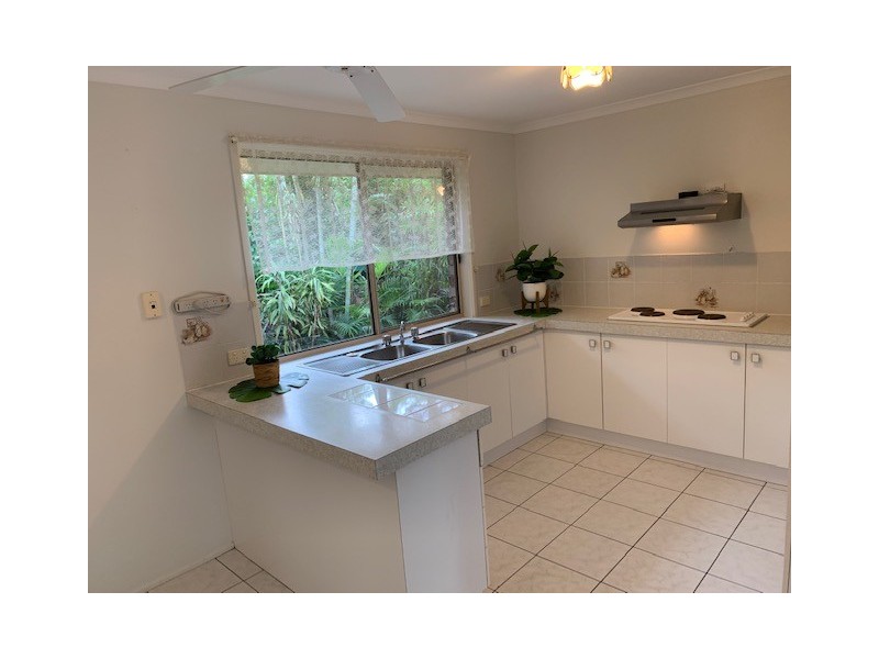 27 Carefree Street, Coochiemudlo Island QLD 4184