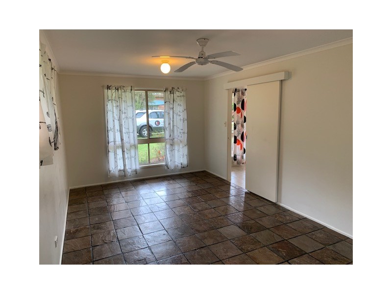 27 Carefree Street, Coochiemudlo Island QLD 4184