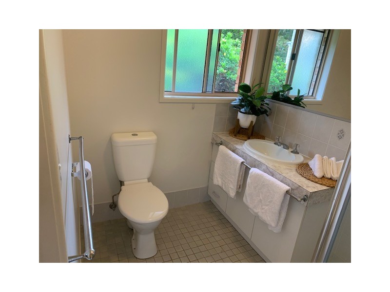 27 Carefree Street, Coochiemudlo Island QLD 4184