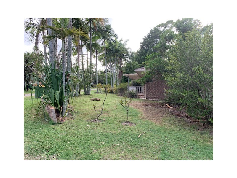 27 Carefree Street, Coochiemudlo Island QLD 4184
