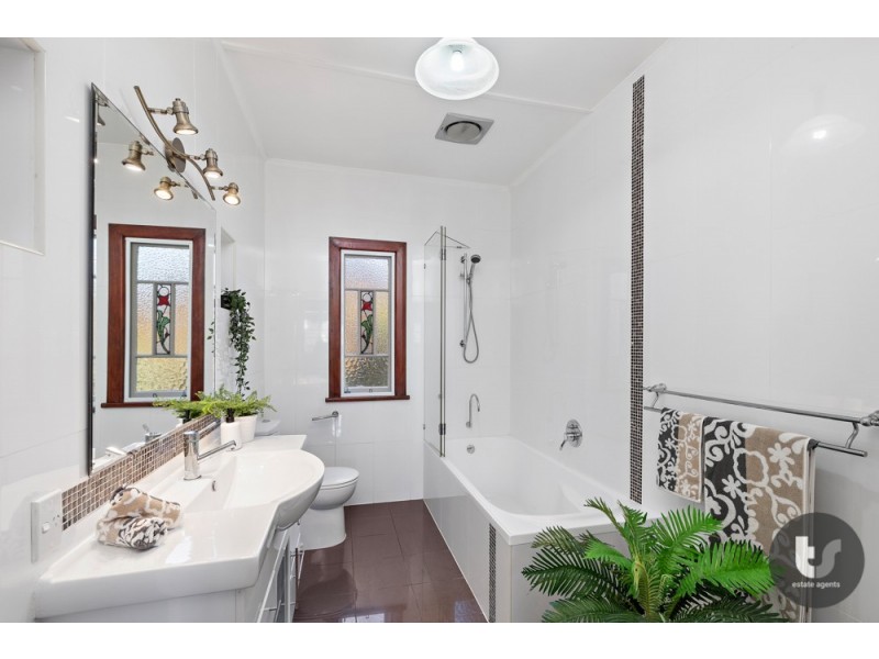 93 McFadden Street, Wynnum QLD 4178