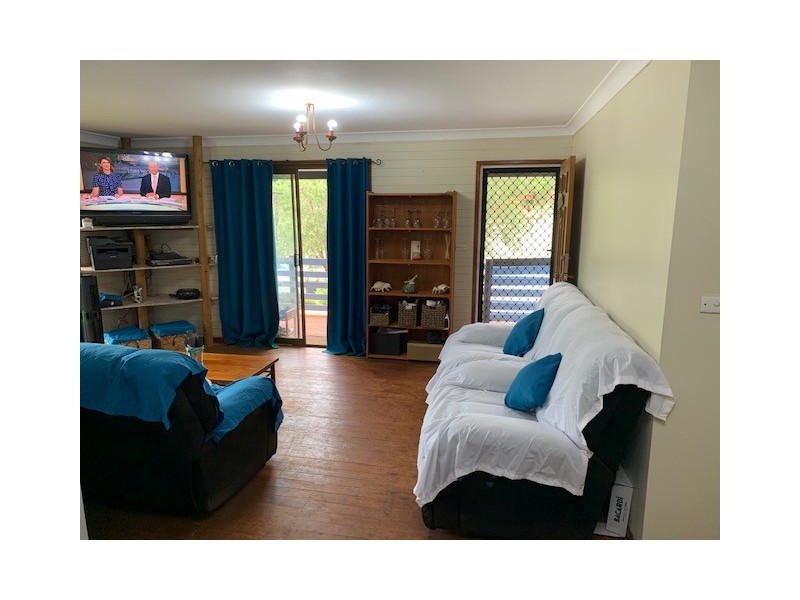 15 Mareela Street, Coochiemudlo Island QLD 4184