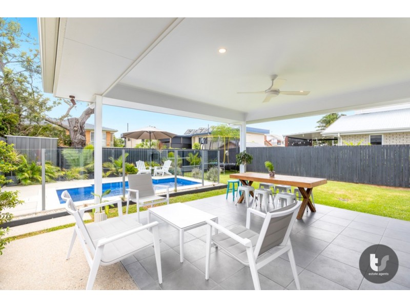 15 Simon Street, Victoria Point QLD 4165