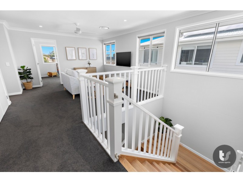 15 Simon Street, Victoria Point QLD 4165