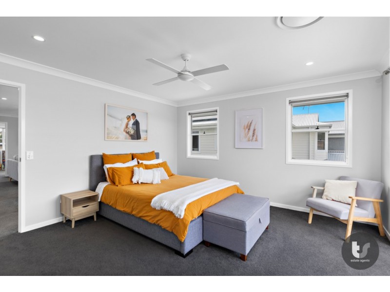 15 Simon Street, Victoria Point QLD 4165