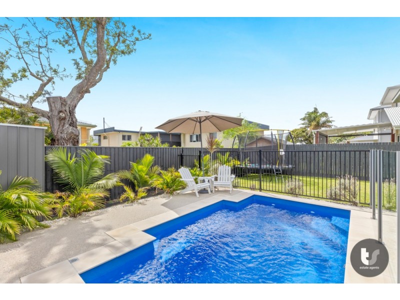 15 Simon Street, Victoria Point QLD 4165