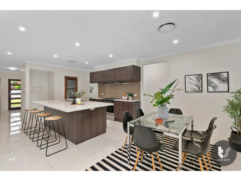 76 School Road, Victoria Point QLD 4165