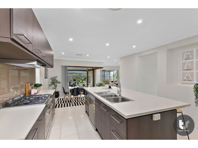 76 School Road, Victoria Point QLD 4165