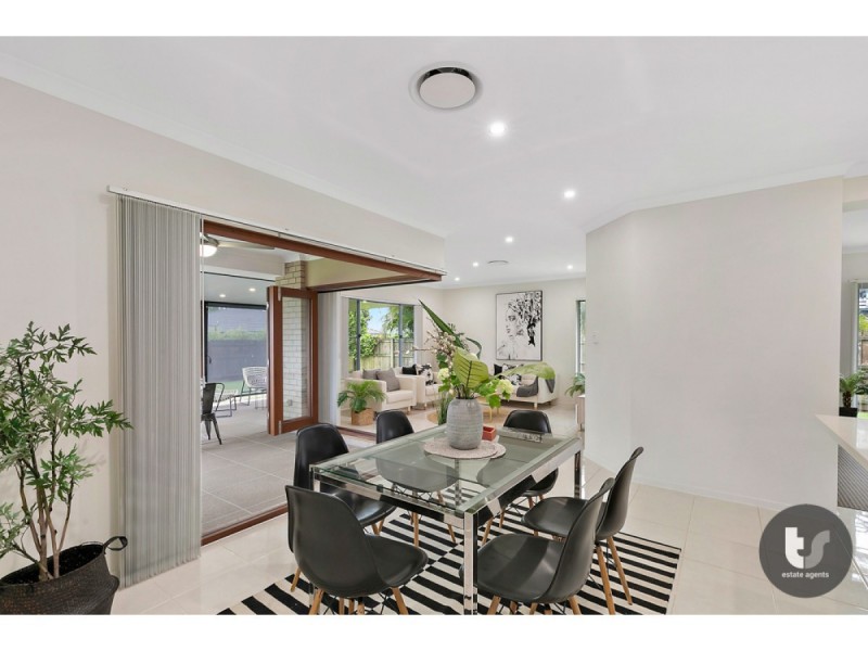 76 School Road, Victoria Point QLD 4165