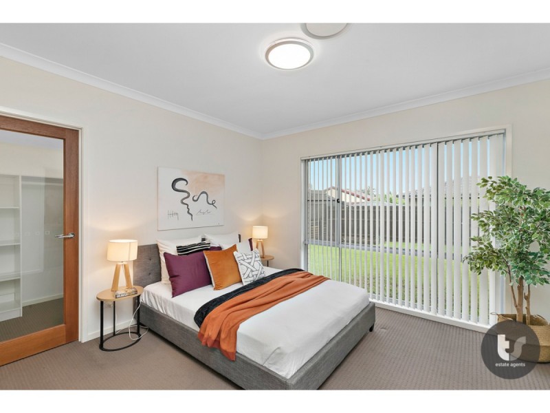 76 School Road, Victoria Point QLD 4165