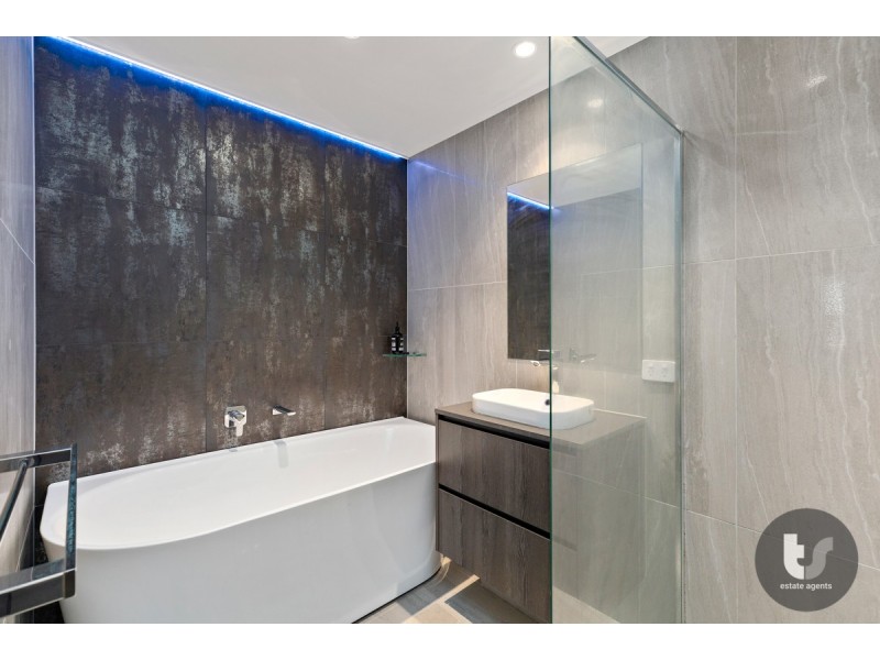 70/45 Shore Street East, Cleveland QLD 4163