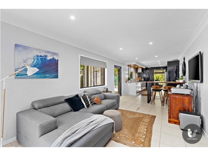 227 Main Street, Redland Bay QLD 4165