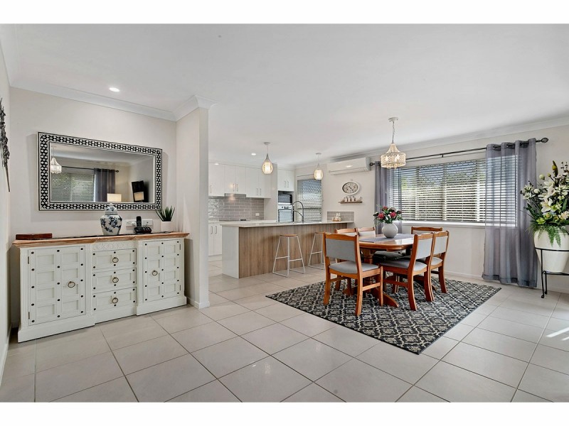 32 Amalia Street, Birkdale QLD 4159