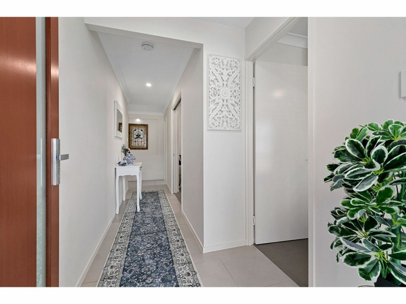 32 Amalia Street, Birkdale QLD 4159