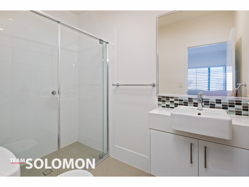 2/25-27 Passage Street, Cleveland QLD 4163