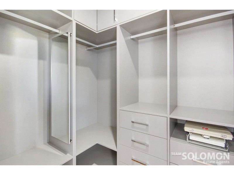 27 Sternlight Court, Raby Bay QLD 4163