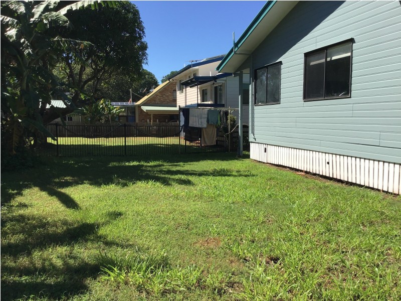 10 Mareela Street, Coochiemudlo Island QLD 4184