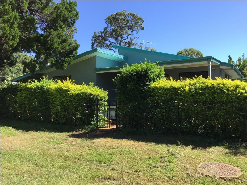 10 Mareela Street, Coochiemudlo Island QLD 4184